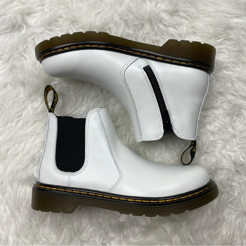 DR DOC MARTENS 2976 Quad Chelsea White Leather Romario Boots US Kids Sz 3 EU 34 - Picture 7 of 11